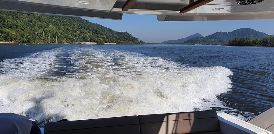 Aluguel-de-Lancha-Fairline-60-Guarujá-07