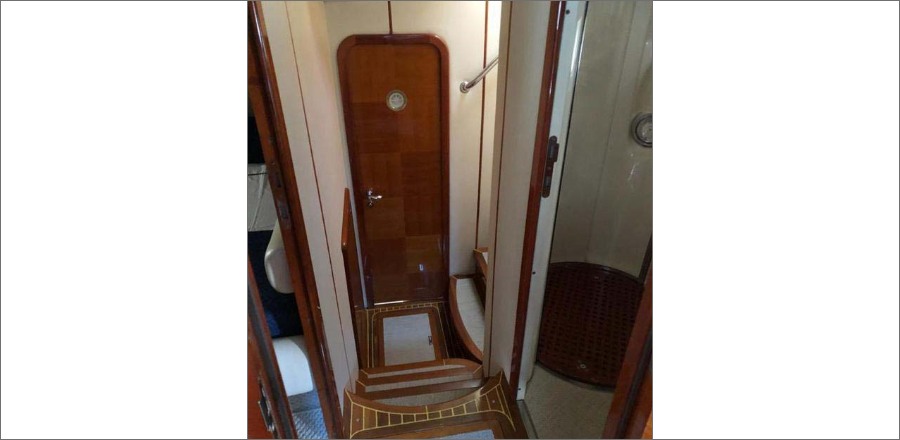 Aluguel-de-Lancha-Guarujá-Azimut-600-16