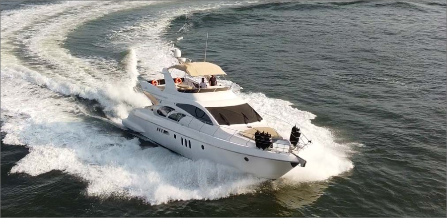 Aluguel-de-Lancha-Guarujá-Azimut-600-6-1
