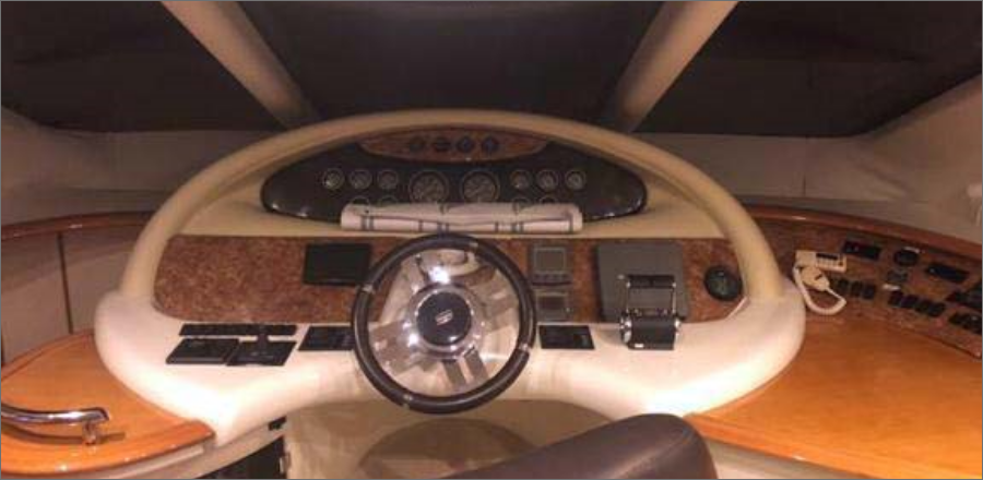 Aluguel-de-Lancha-Guarujá-Azimut-600-7