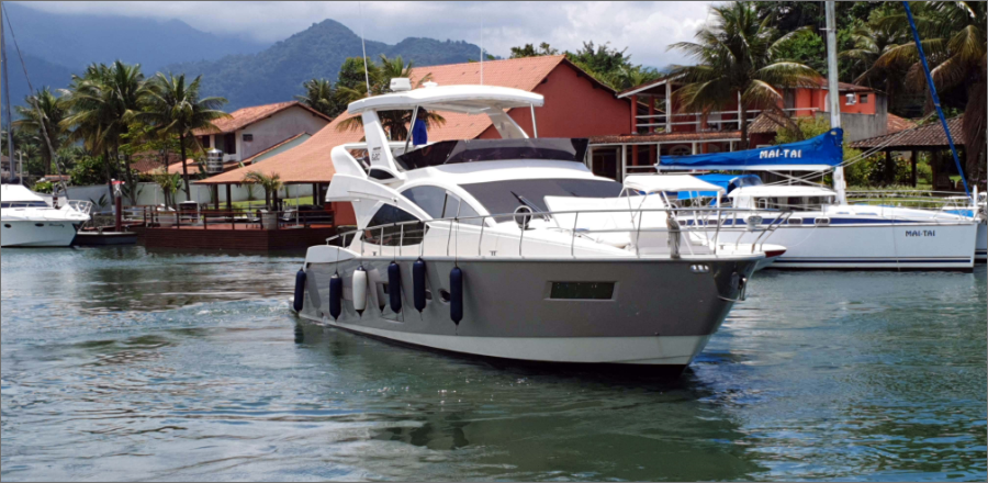 Aluguel-de-Lancha-em-Angra-dos-Reis-Schaefer-62-Pininfarina-17