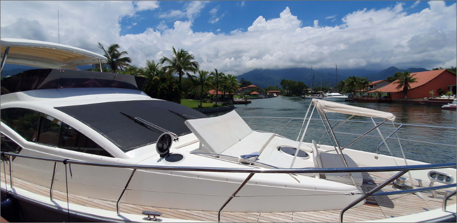 Aluguel-de-Lancha-em-Angra-dos-Reis-Schaefer-62-Pininfarina-20