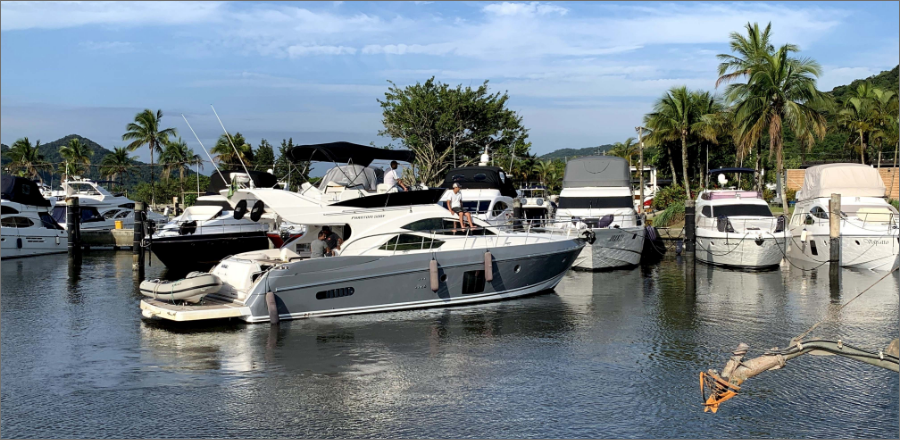 Aluguel-de-Lancha-em-Guarujá-Phantom-500-Fly-2