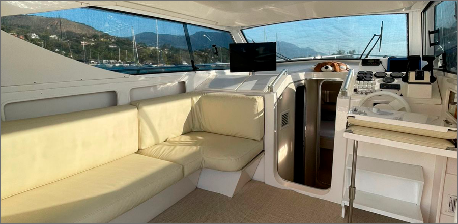 Aluguel-de-Lancha-em-Ilhabela-Oceanic-36-Elegance-1