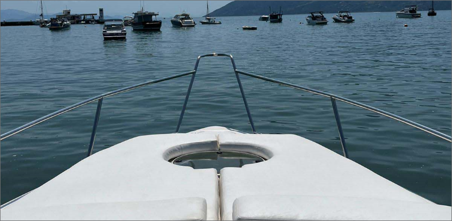 Aluguel-de-Lancha-em-Ilhabela-Phantom-290-3