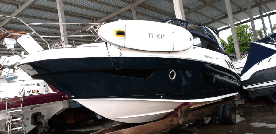 Aluguel-de-lancha-Triton-33-paraty-1-1