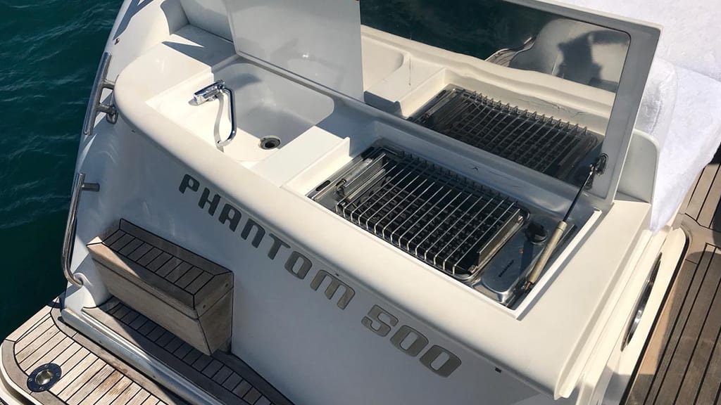 aluguel-de-lancha-phantom500ht-ilhabela-caraguatatuba-7 (1)
